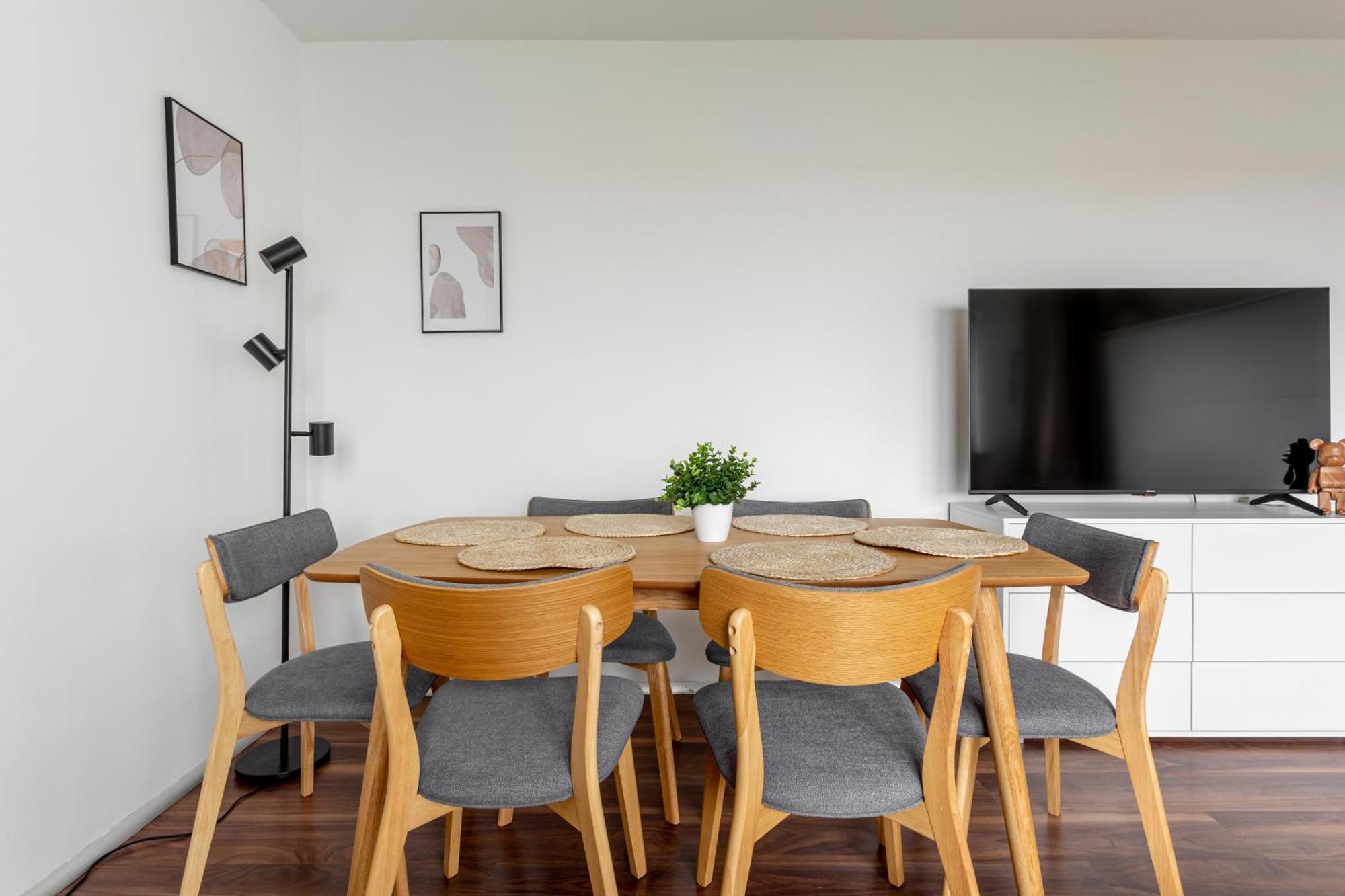 Global Living - Design I Terrace I Kitchen I Smart-tv I Parking Space I Apartment München